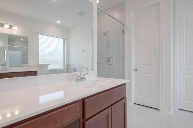 Building Photo - 1343 Vinter Mdws Ln