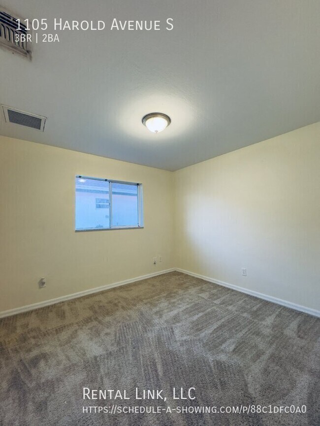 Building Photo - 1105 Harold Ave S