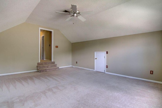 Building Photo - 103 Amberside Dr