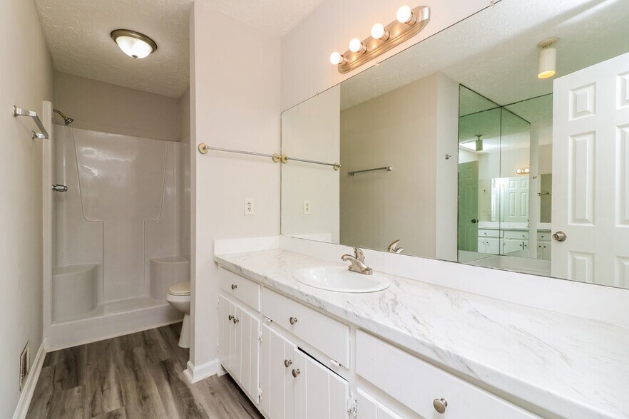 Building Photo - 2739 Old Mill Pl