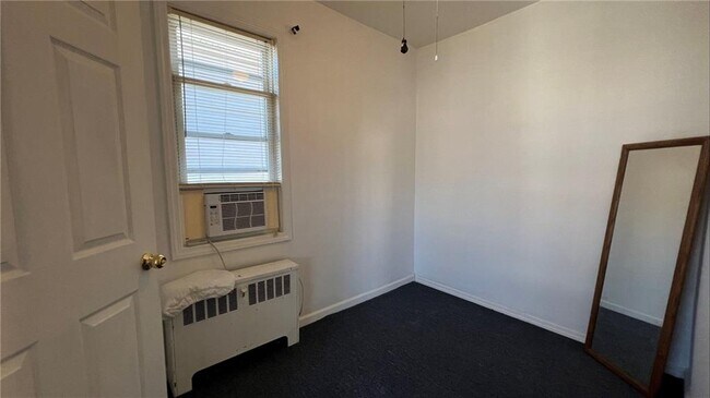 Building Photo - 350 Pelton Ave