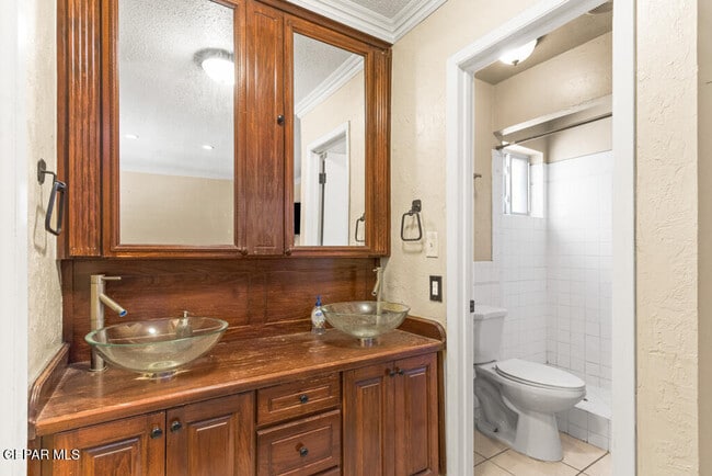 Building Photo - 10325 Cardigan Dr