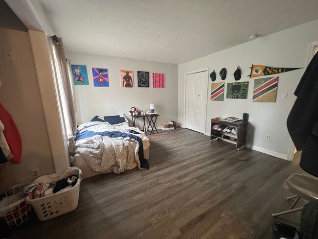 Building Photo - Gated Community Condo in Hampton