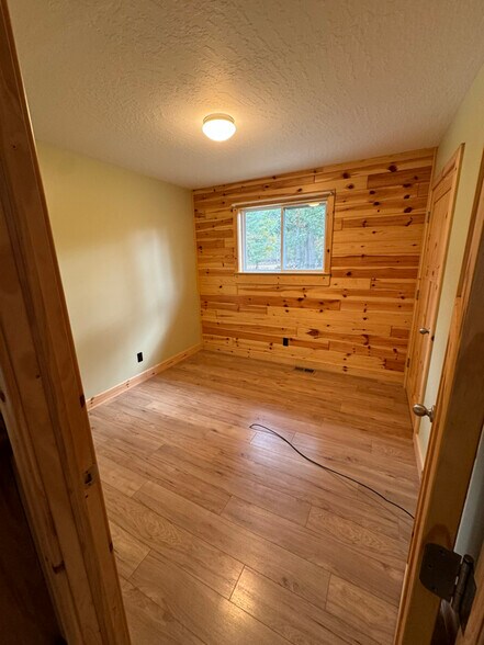 Building Photo - 6280 Blackberry Dr
