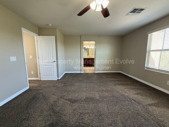 Building Photo - 9020 W Nicolet Ave