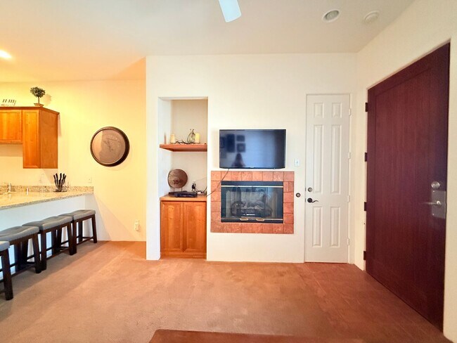 Building Photo - COMING SOON!! 1 Bedroom 1 Bathroom Condo in Casitas Las Rosas in La Quinta