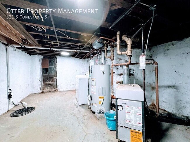 Building Photo - 521 S Conestoga St