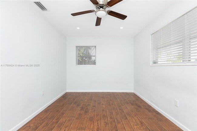 Building Photo - 1511 NW 85th Way