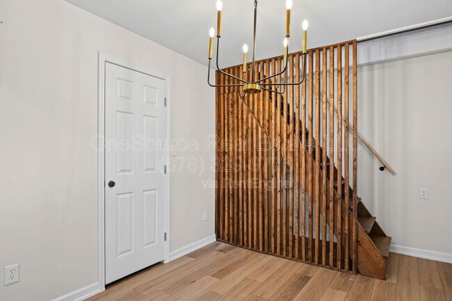 Building Photo - 1467 Ryan St SW