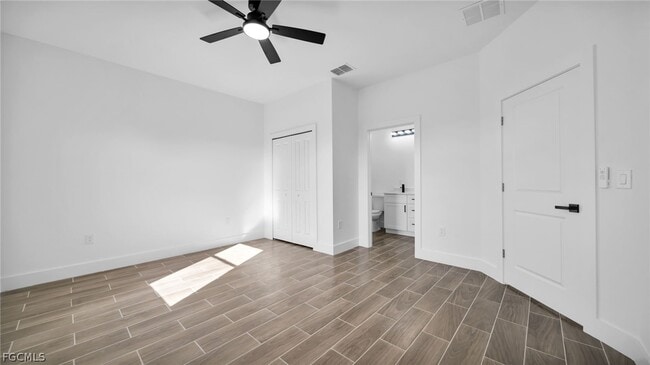 Building Photo - 4989-4991 Fairway Ct