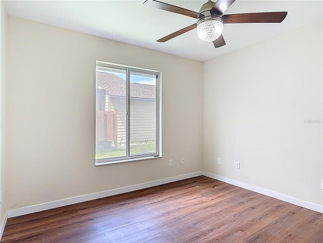 Building Photo - 289 Gull Dr S