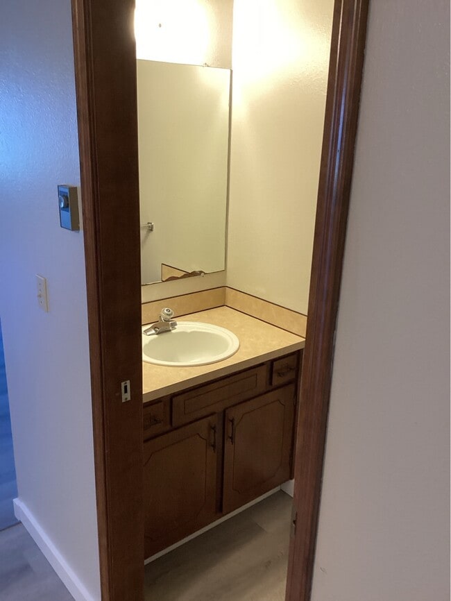 Building Photo - 1112 SW Hurbert St