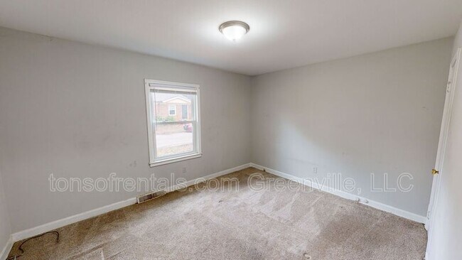 Building Photo - 115 Rasor Dr