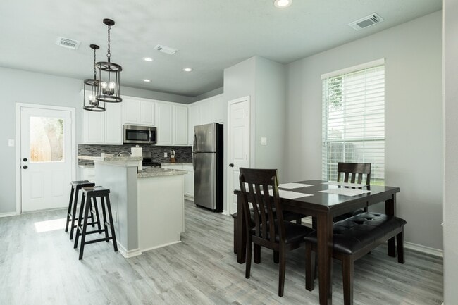 Building Photo - 345 Brandy Ridge Ln