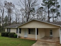 Building Photo - 203 Gateway Dr