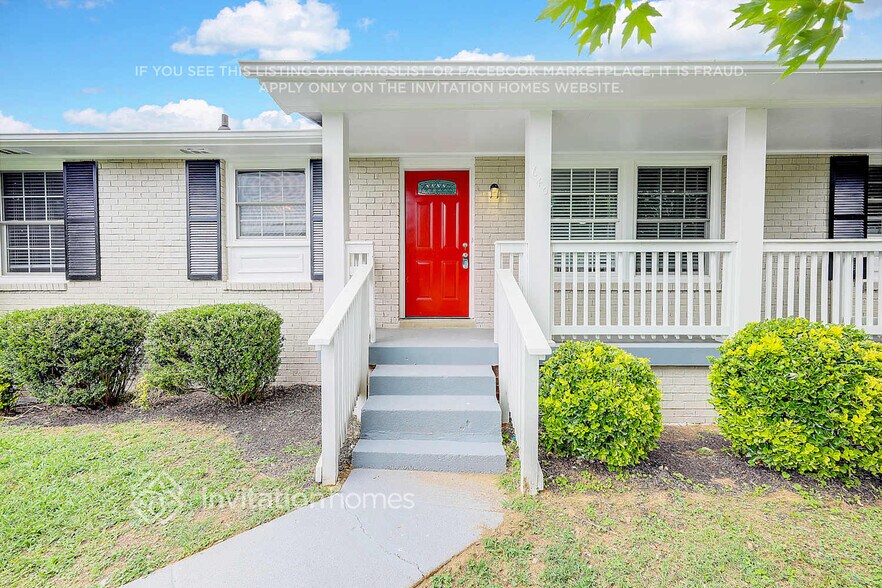 Building Photo - 640 Des Moines Dr