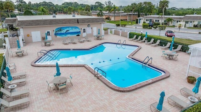 Building Photo - 143 Boca Ciega Point Blvd N