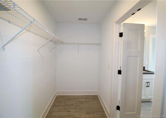 Building Photo - 4448 Venice Way