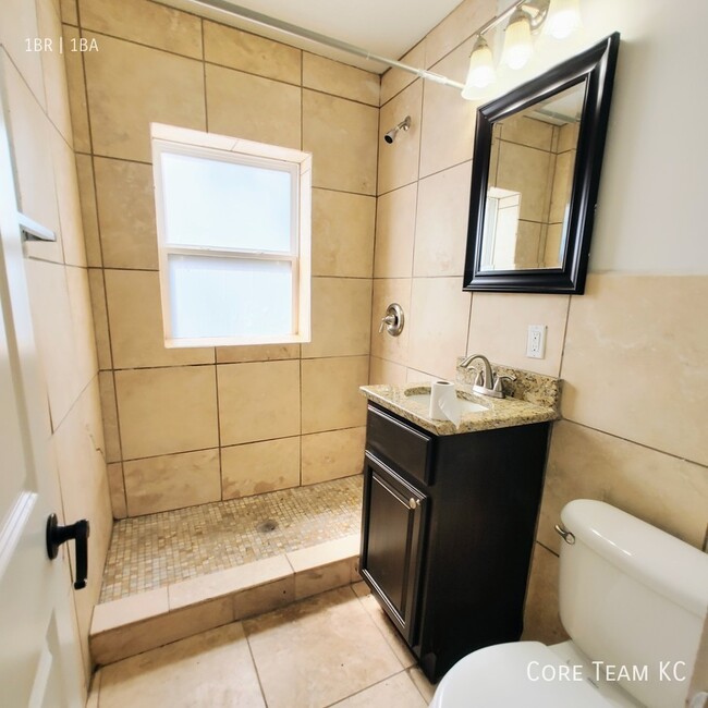 Building Photo - 4328 Roanoke Pkwy