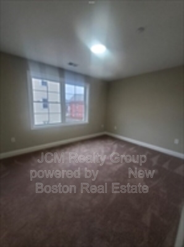 Building Photo - 67 Shepard St