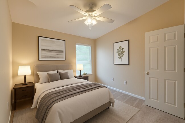 Building Photo - Stunning 3 Bedroom Townhome in Cambridge at Oakleaf Plantation