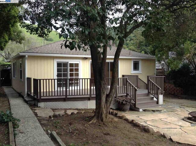 Building Photo - 38077 Canyon Heights Dr