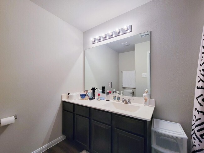 Building Photo - 24822 Adami Veduta Ct