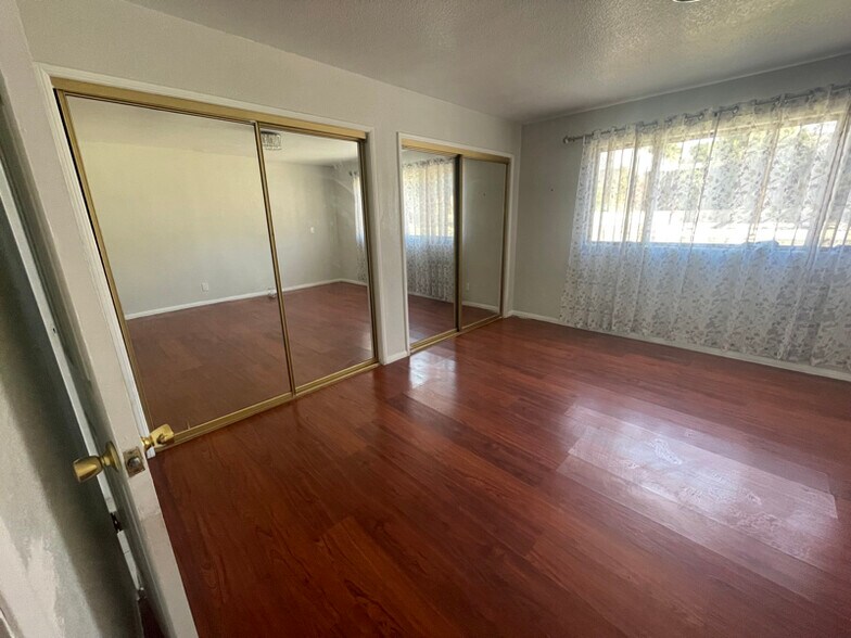 Building Photo - 11921 Bryant St