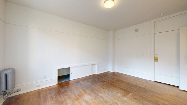 Building Photo - 420 Ellis St