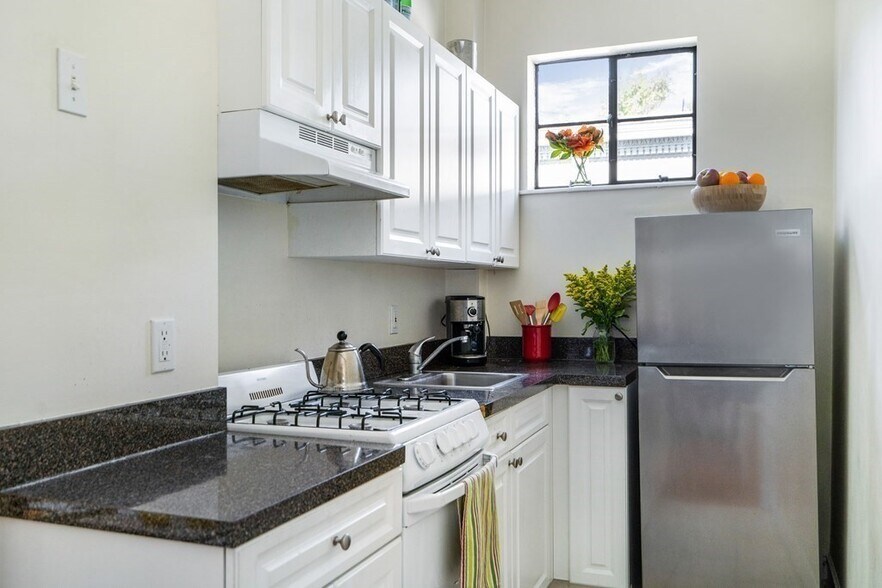 Building Photo - 20 Ellery St