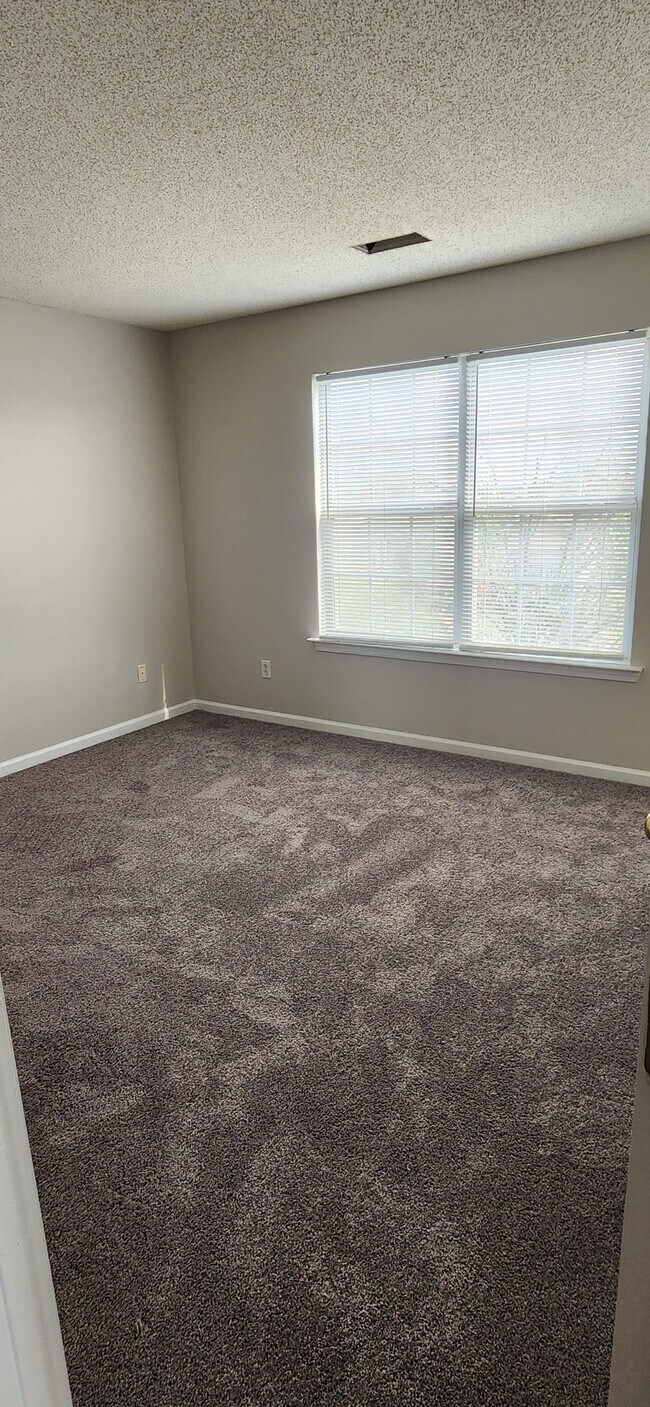 Building Photo - 1113 Waverly Pl Dr