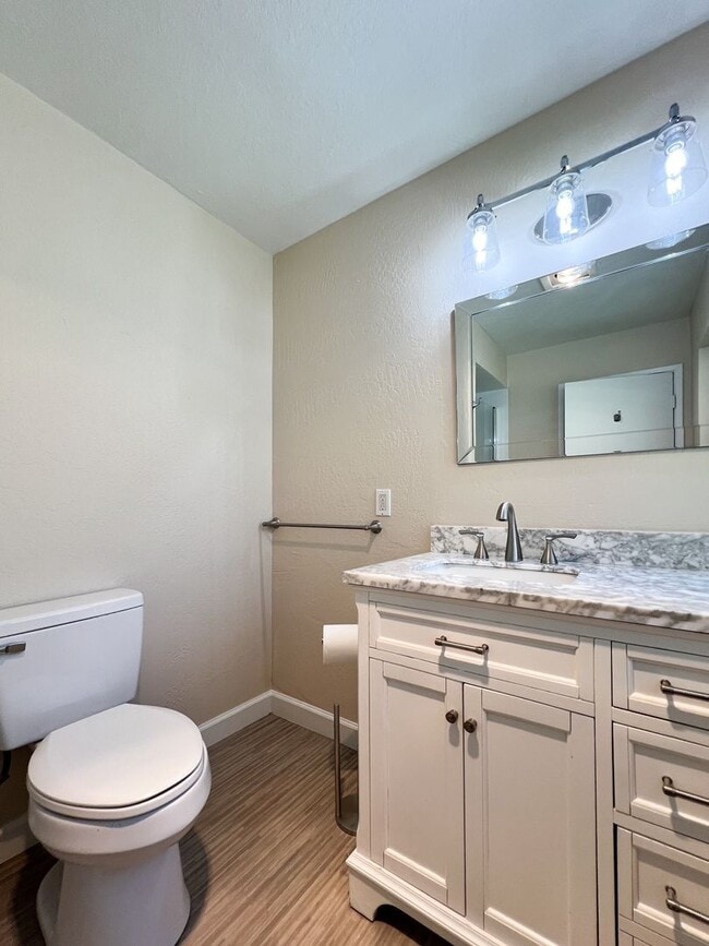 Building Photo - Single Level Four Bedroom North Napa Home