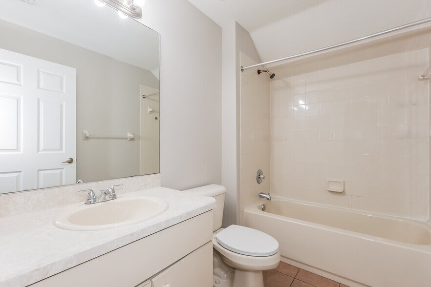 Building Photo - 11116 Newbridge Dr