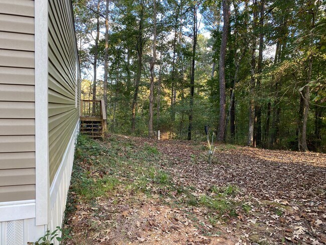 Building Photo - 2 Bedrooms, 2 Bathrooms - Home in Cedar Bluff!