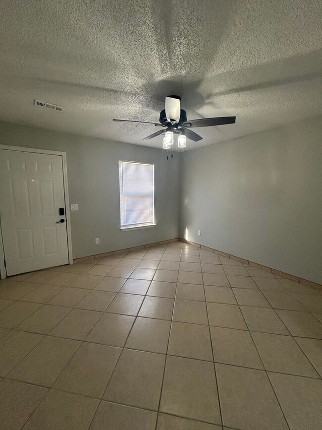 Building Photo - 3302 SW Landau Ct