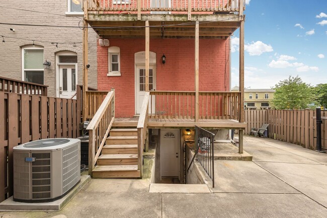 Building Photo - 1,900+ SQ FT in Bloomingdale NW DC