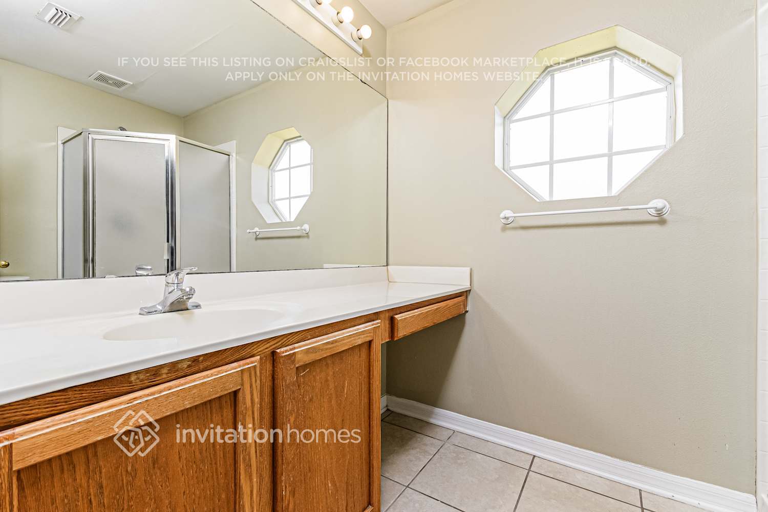 Building Photo - 1160 St Tropez Ct