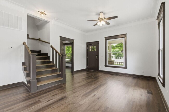 Building Photo - Updated 4-bedroom, 2-bath home in the Rountree neighborhood