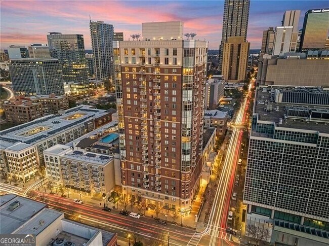 Building Photo - 285 Centennial Olympic Dr