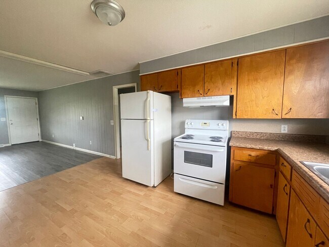 Building Photo - 4551 West Third Street