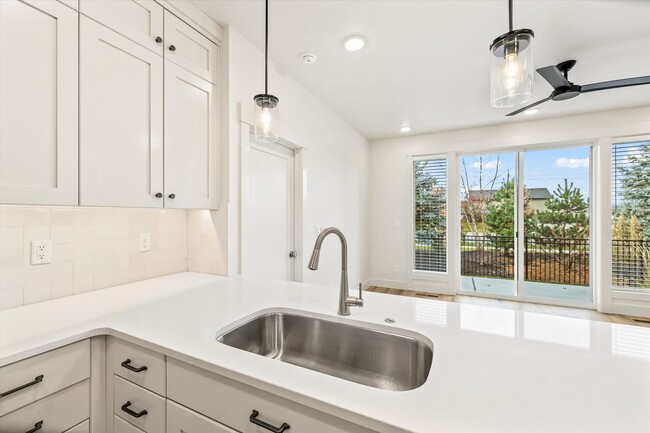 Building Photo - Exquisite Luxury Home in Eagle’s Prestigio...