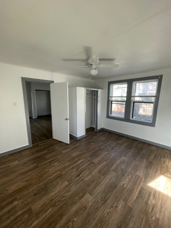 Building Photo - 707 N Lamar Ave