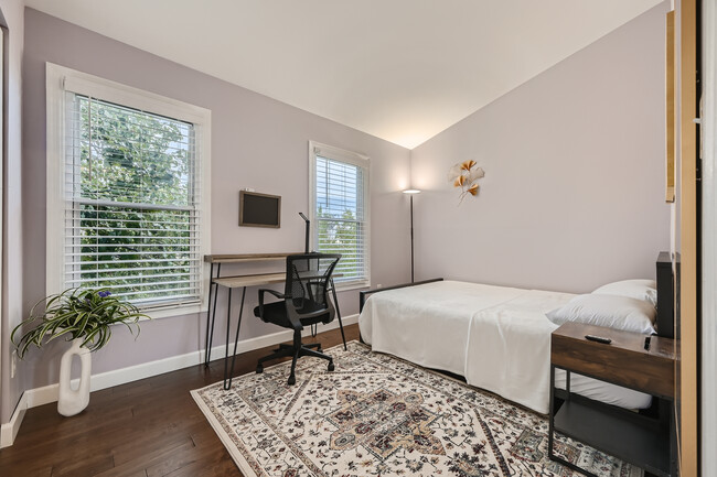 2nd Bedroom - 922 S Paca St