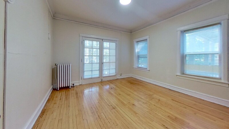 Building Photo - 2537 N Farwell Ave