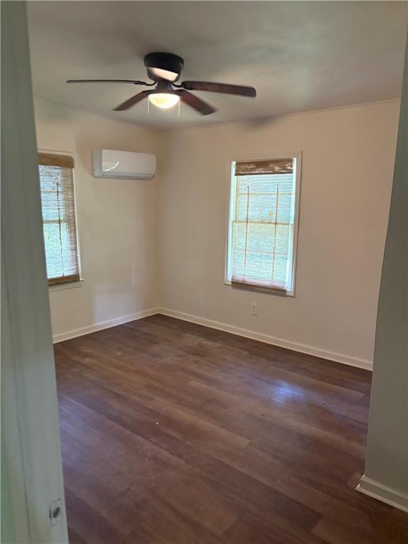 Building Photo - 4049 Villa Ave