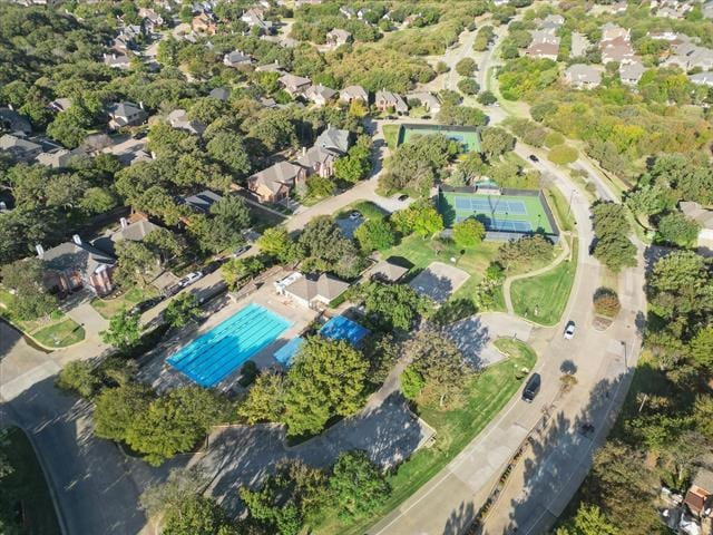 Building Photo - 2520 Woodside Dr