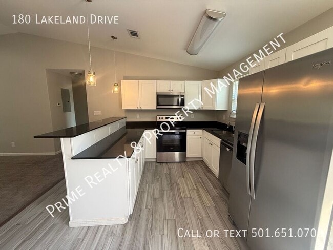 Building Photo - 180 Lakeland Dr