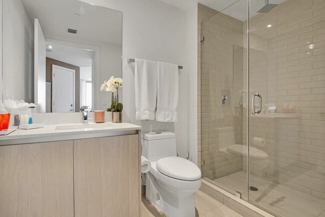 Building Photo - 4010 S Ocean Dr