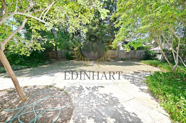 Building Photo - 6353 N Brix Ave