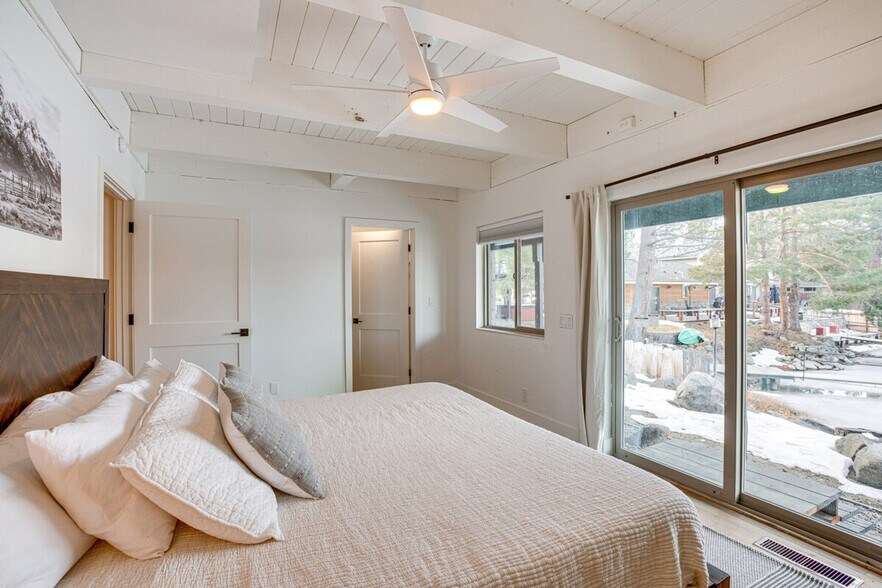 Building Photo - 574 Danube Dr